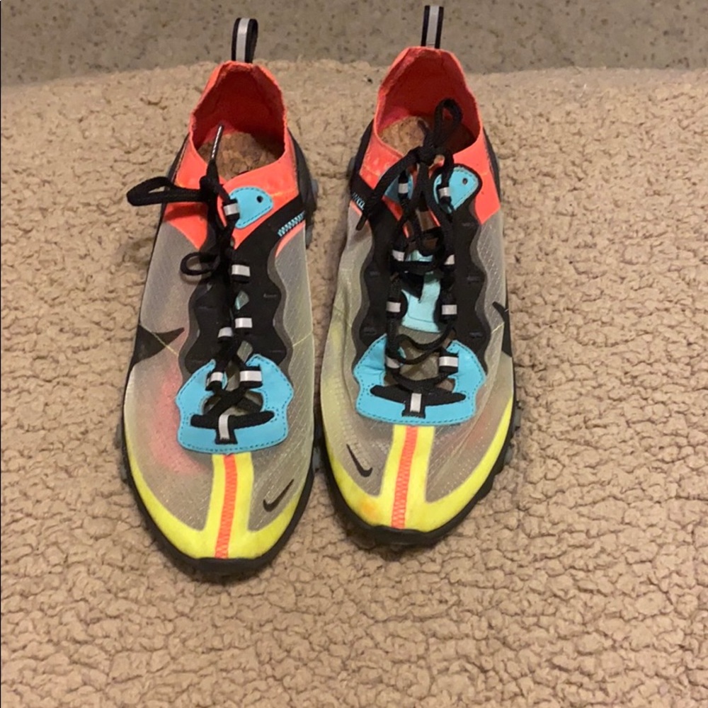 Nike react